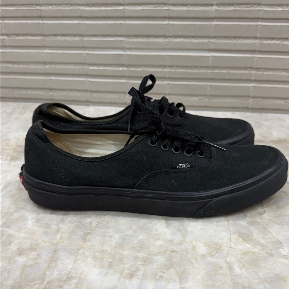 Vans Men's Classic Black Sneakers